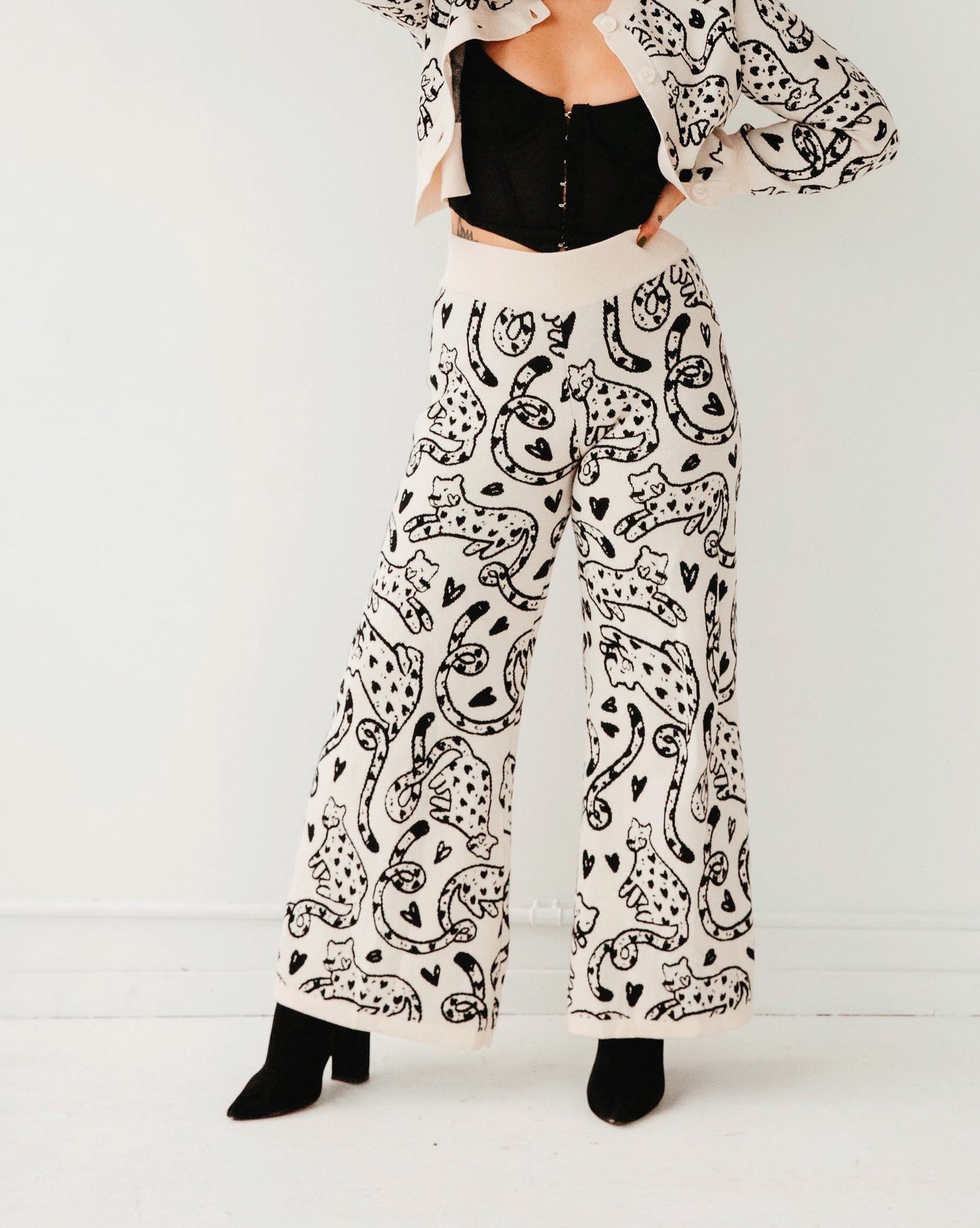 ROAR KNIT WIDE LEG PANTS