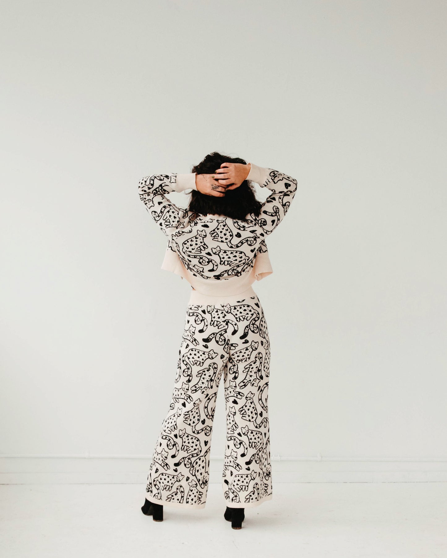 ROAR KNIT WIDE LEG PANTS